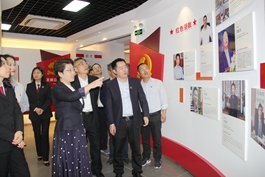 天台县县委书记杨玲玲一行莅临天台凯发k8国际参观考察