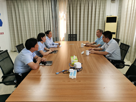 绍兴市商务局副局长邹丰莅临绍兴凯发k8国际市场考察指导工作